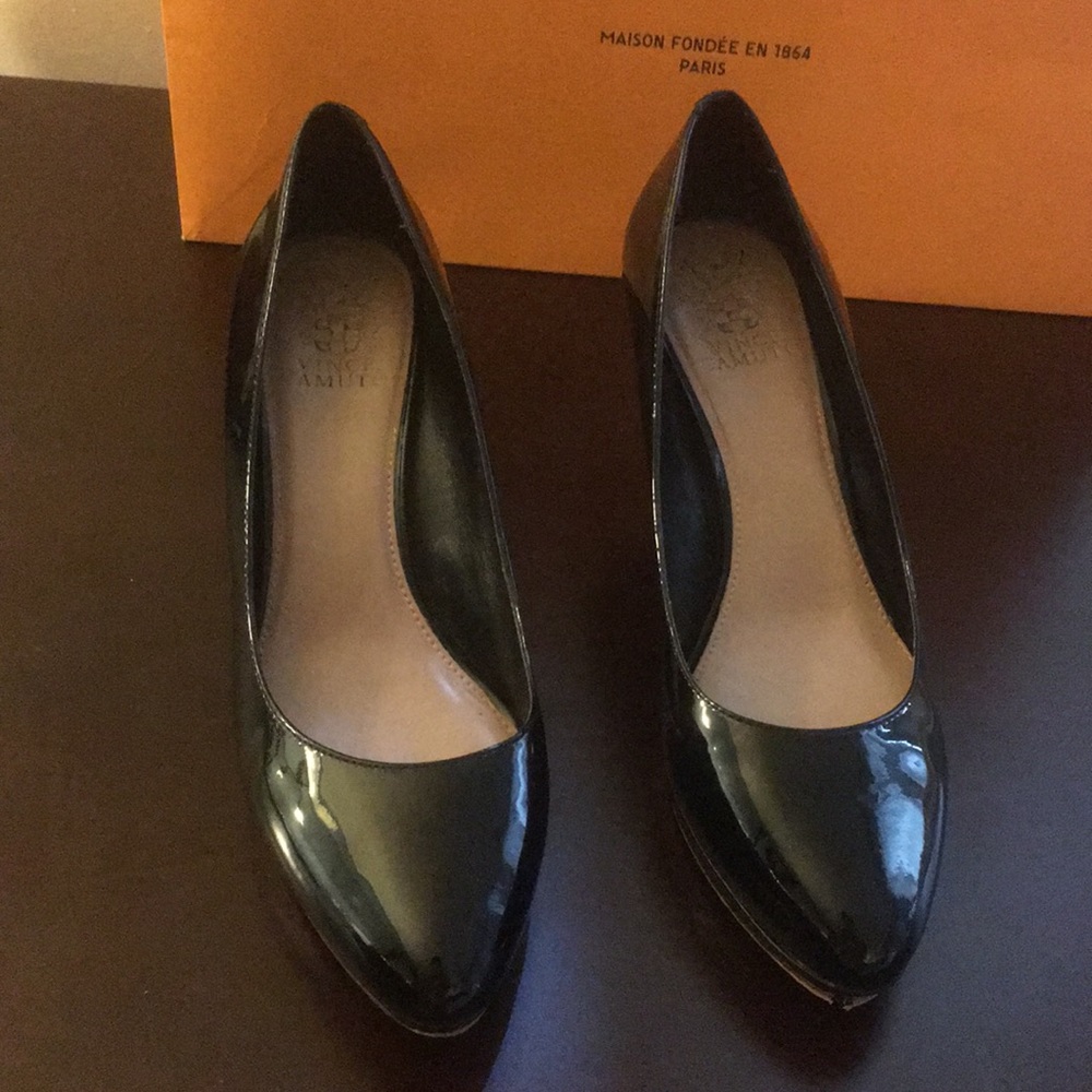 SOLD **** Vince Camuto Black Patent Leather heels